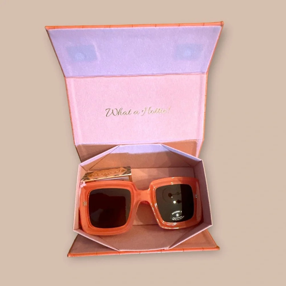 Powder Polly Sunglasses‎ Coral UV Protection NWT